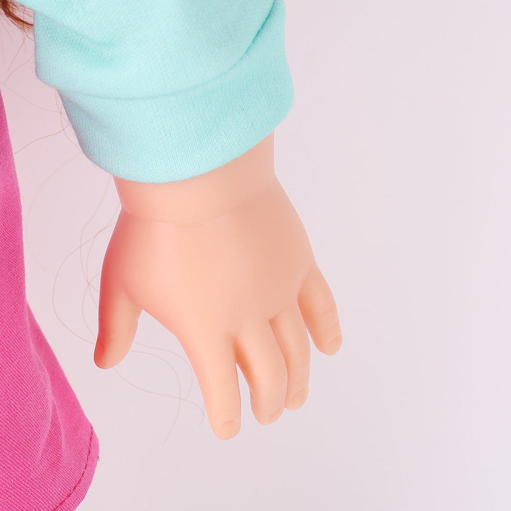 Close-up of Yufei doll's articulated hands for natural gestures and posing